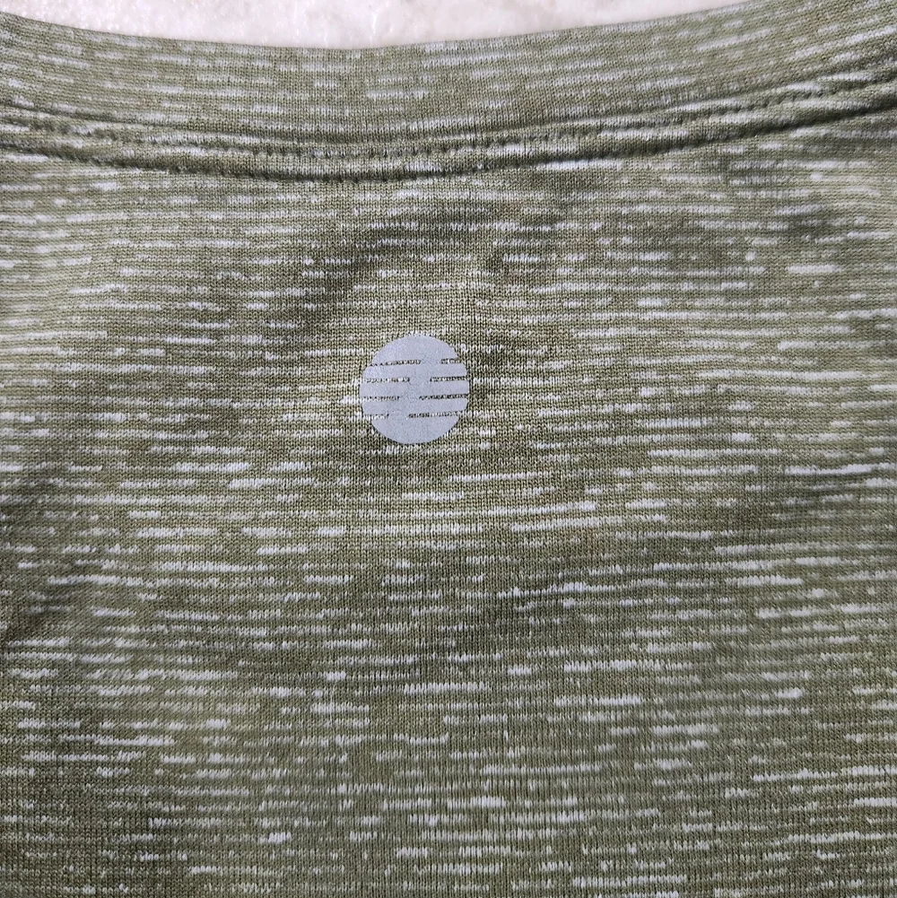 Z By Zella Cropped Athletic Top - Size Medium - Picture 8 of 10